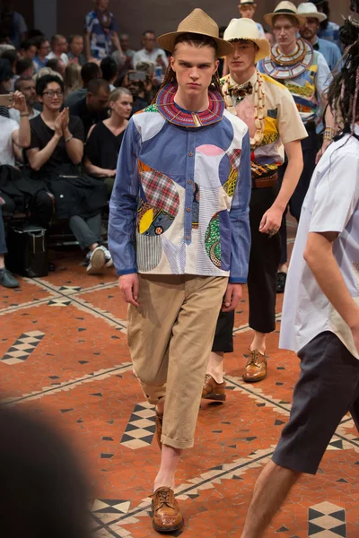 Look 47
